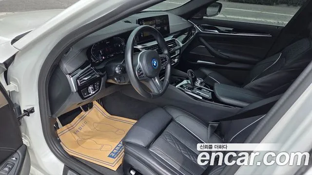 BMW 5 серии 2022 thumb 10