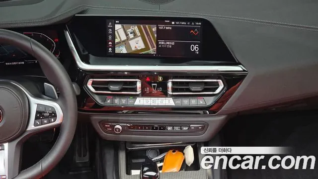 BMW Z4 2025 thumb 5
