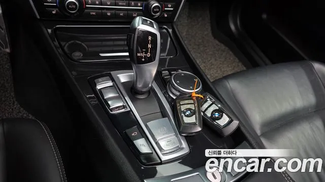 BMW 5 серии Gran Turismo 2017 thumb 10