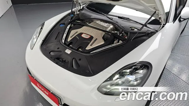 Porsche Panamera 2020 thumb 2