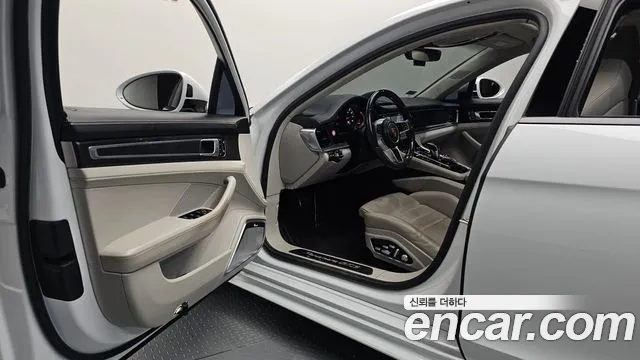 Porsche Panamera 2020 thumb 4