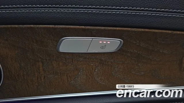 Mercedes-Benz E-Class 2019 thumb 8