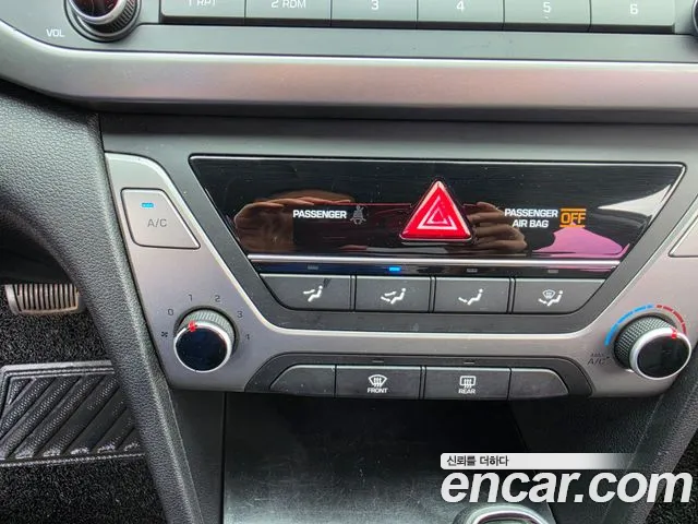 Hyundai Avante 2016 thumb 3
