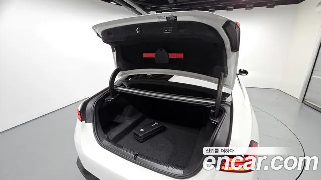 BMW 5 серии 2025 thumb 9