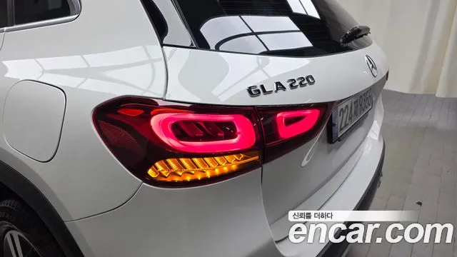 Mercedes-Benz A-Класс 2021 thumb 2