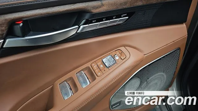 Genesis G90 2020 thumb 8