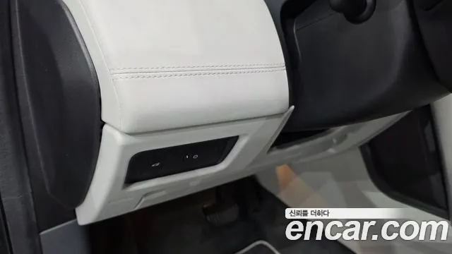 Land Rover Discovery Sport 2018 thumb 2