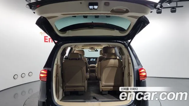 Kia Carnival 2020 thumb 6