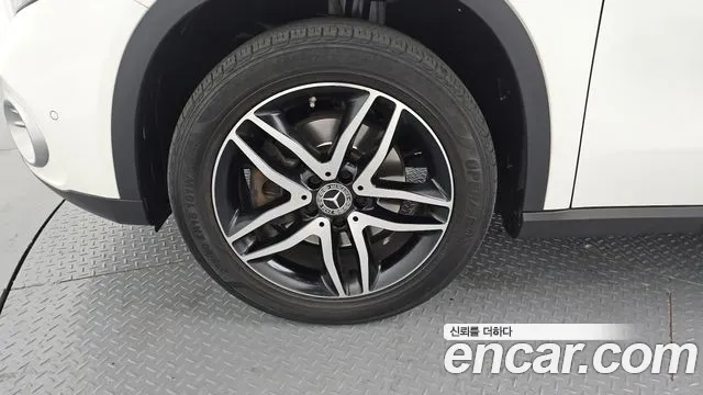 Mercedes-Benz A-Класс 2019 thumb 5