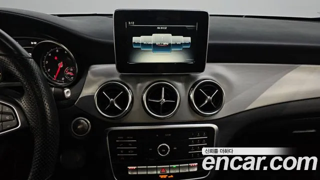 Mercedes-Benz A-Класс 2019 thumb 11
