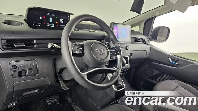 Hyundai Staria 2021 thumb 3