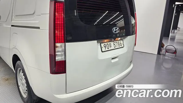 Hyundai Staria 2021 thumb 11
