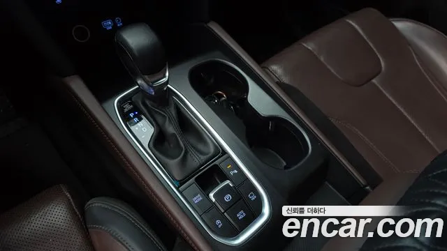 Hyundai Santa Fe 2019 thumb 9