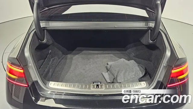 Genesis G90 2022 thumb 3