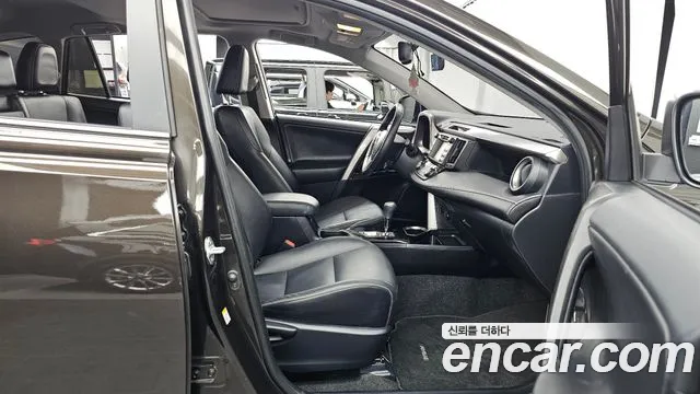 Toyota RAV4 2016 thumb 3
