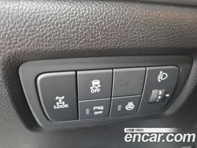 KGM Korando 2018 thumb 9