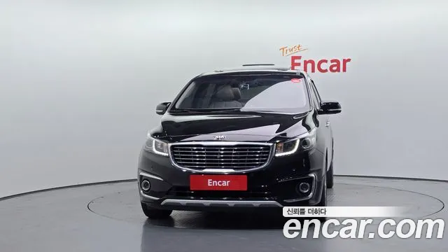 Kia Carnival 2015 thumb 10