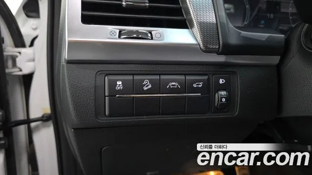 KGM Rexton 2021 thumb 3