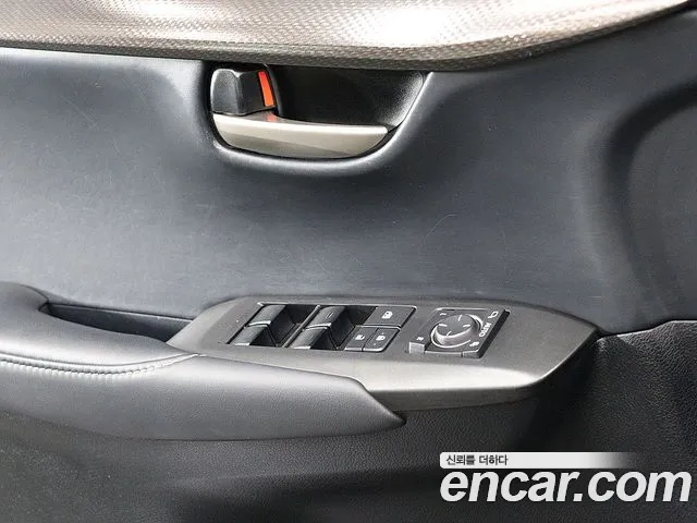 Lexus NX 2017 thumb 4