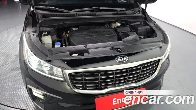 Kia Carnival 2019 thumb 9