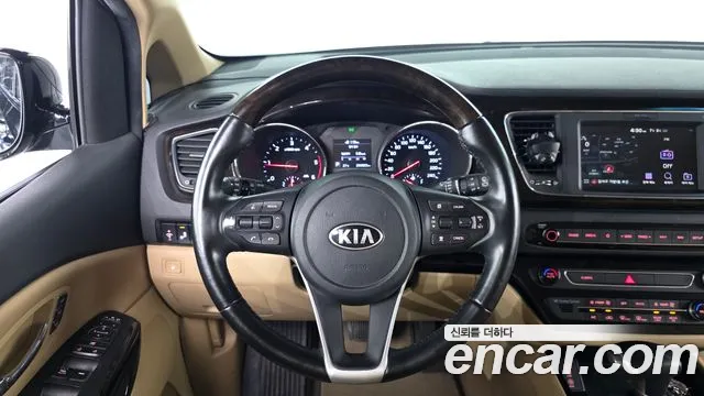 Kia Carnival 2019 thumb 10