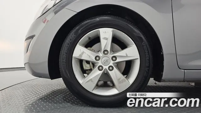 Hyundai Avante 2013 thumb 12