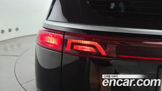 Kia Carnival 2023 thumb 8