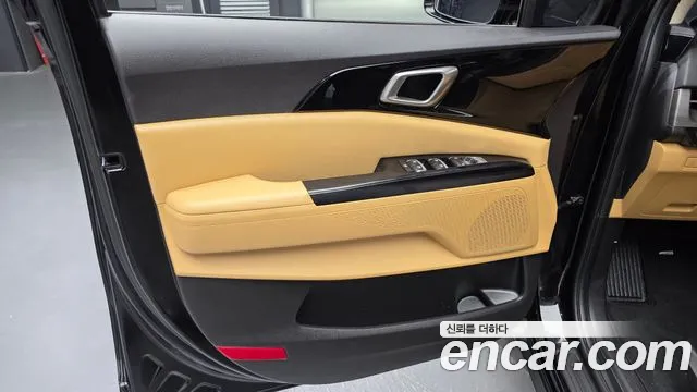 Kia Carnival 2023 thumb 10