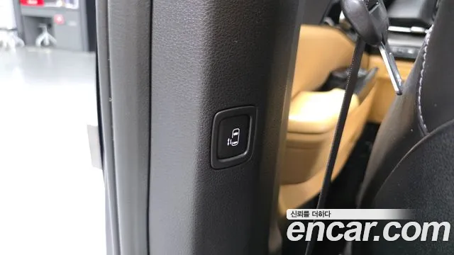 Kia Carnival 2023 thumb 6