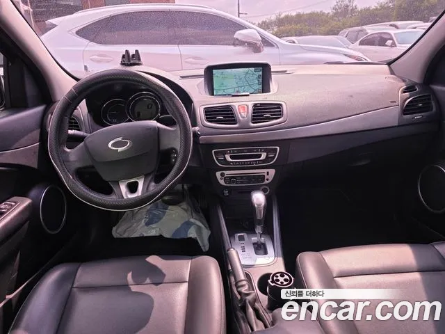 Renault SM3 2018 thumb 2