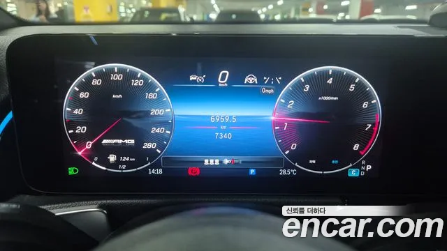 Mercedes-Benz GLB 2025 thumb 11