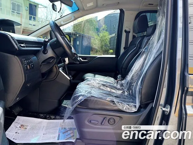 Hyundai Staria 2023 thumb 7