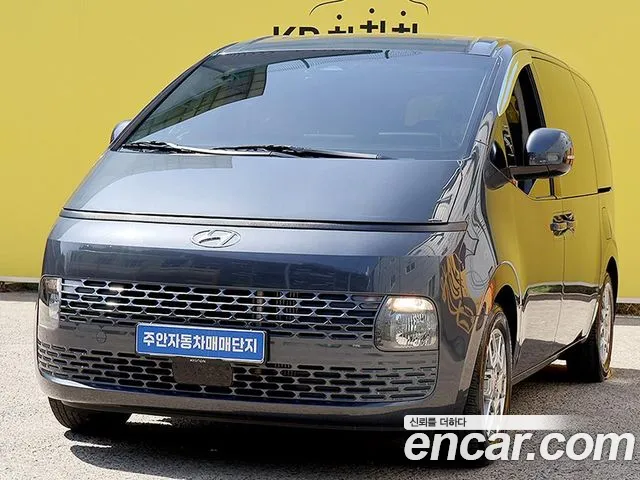 Hyundai Staria 2023 thumb 11