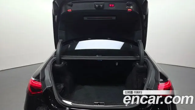 Mercedes-Benz S-Class 2023 thumb 6