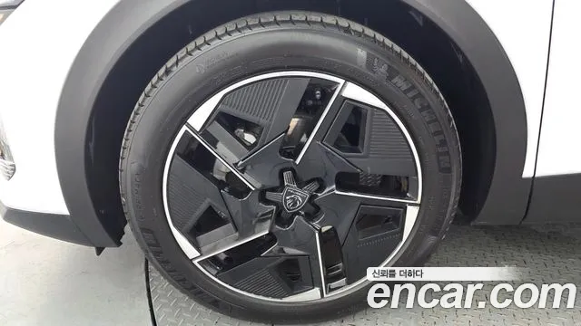 Peugeot 408 2024 thumb 11