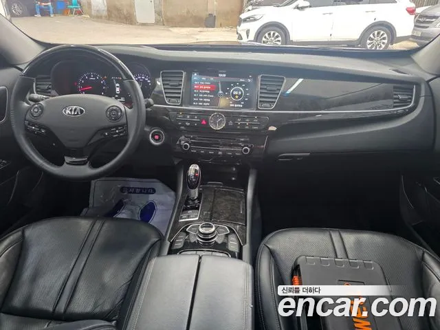 Kia K9 2017 thumb 10