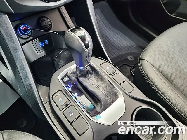 Hyundai Santafe 2018 thumb 9