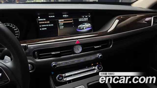 Genesis G90 2019 thumb 9