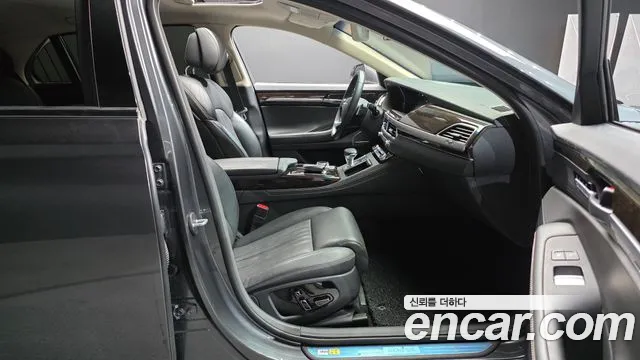 Genesis G90 2019 thumb 3