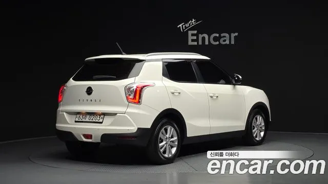 KGM Tivoli 2016 thumb 2