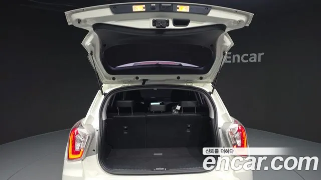 KGM Tivoli 2016 thumb 11