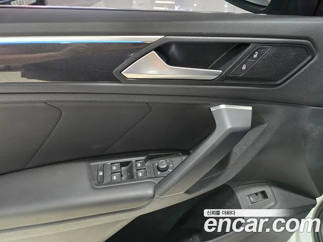 Volkswagen Tiguan 2022 thumb 9
