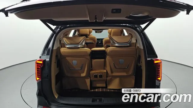 Kia Carnival 2024 thumb 4