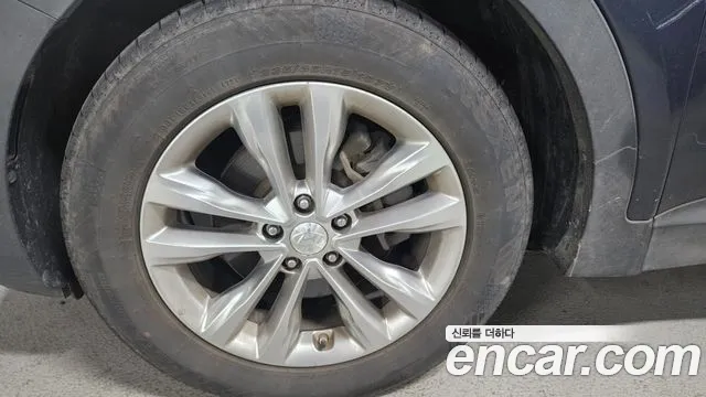 Hyundai Santafe 2016 thumb 6