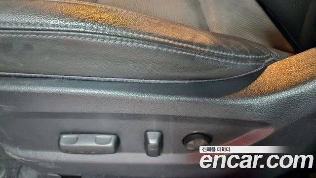 Hyundai Santafe 2016 thumb 3