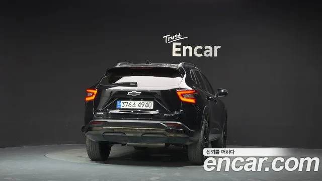 Chevrolet Tracker 2023 thumb 2