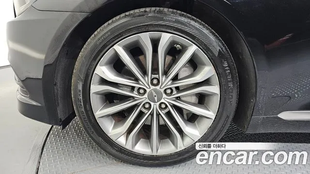 Hyundai Genesis 2014 thumb 3