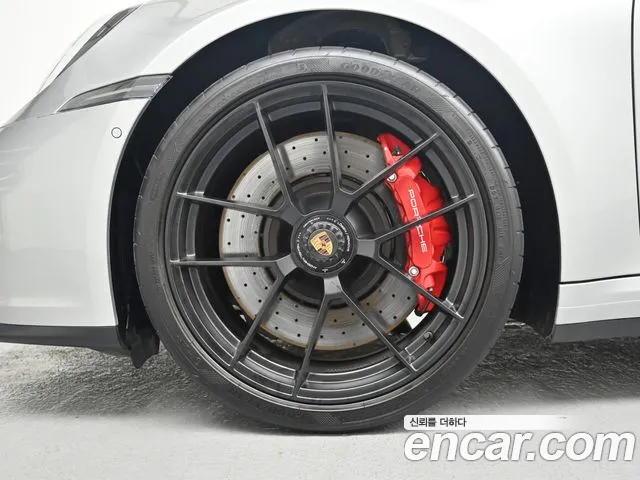 Porsche 911 2025 thumb 5