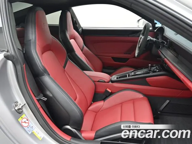 Porsche 911 2025 thumb 10