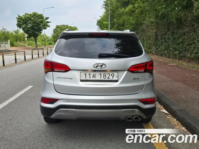 Hyundai Santafe 2015 thumb 10